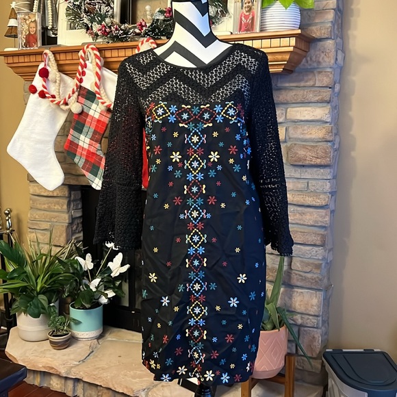 Akemi + Kin Anthropologie Black Maud Embroidered Crochet Floral Shift Dress - Picture 5 of 10